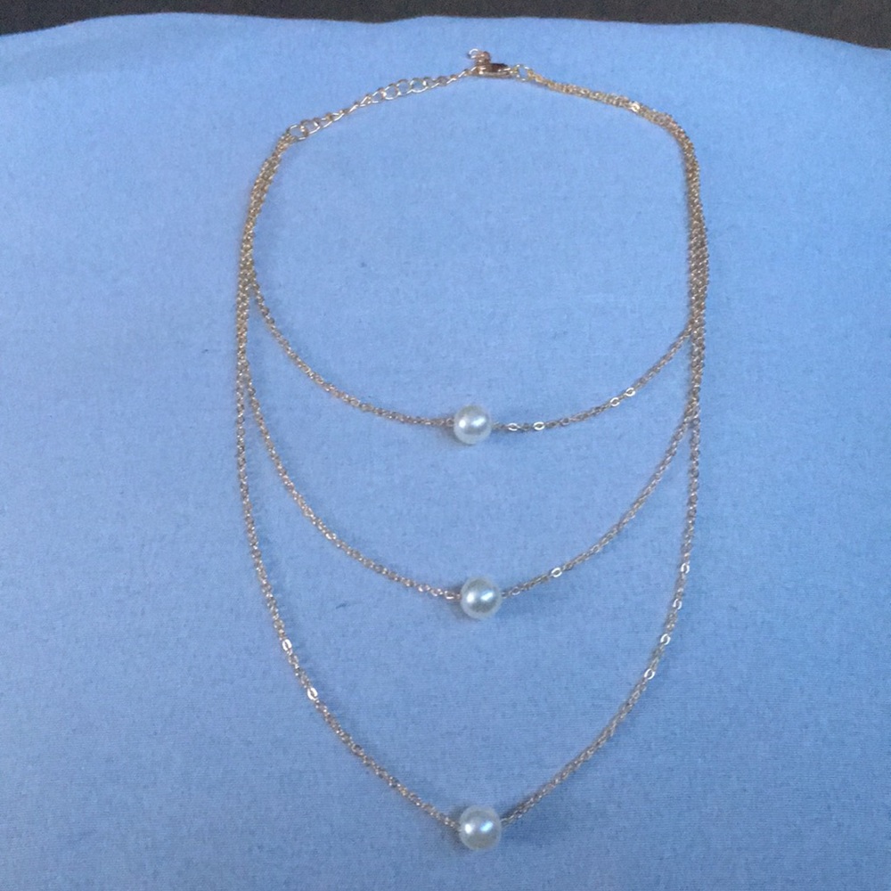 Layer Pearl Necklace - Picture 5 of 5